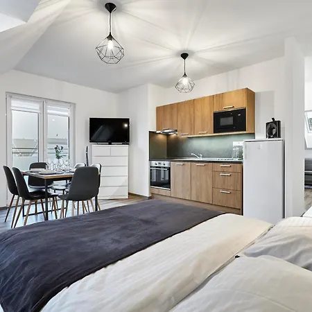 Trek By Mountain Ways * Loučná pod Klínovcem